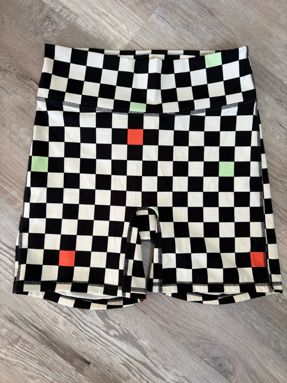 Anywhere Motion365 Fabletics 6” High Waisted Size M in Like New Condition